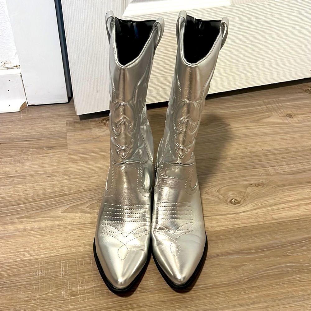 Cowboy Carter Metallic silver cowboy boots